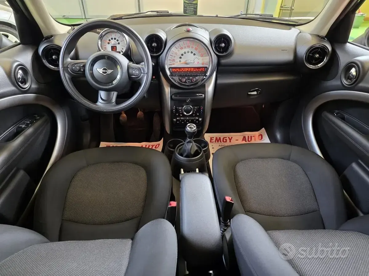 Usata Mini One Countryman 90 CV (66 kW) 2014 Nero SUV