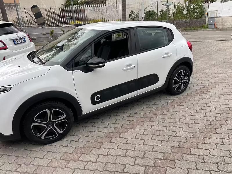 Usata Citroën C3 Shine 75 CV (55 kW) 2017 Bianco Berlina