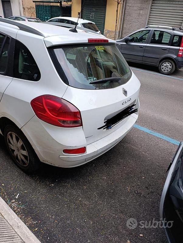 Usata Renault Clio GrandTour 70 CV (51 kW) 2010 Bianco Station wagon