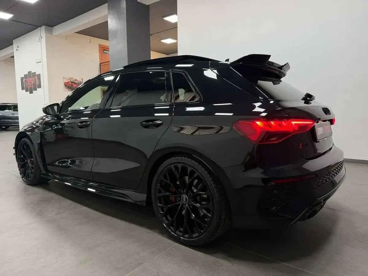 Usata Audi RS3 Ambiente 400 CV (294 kW) 2022 Nero mhytos Berlina