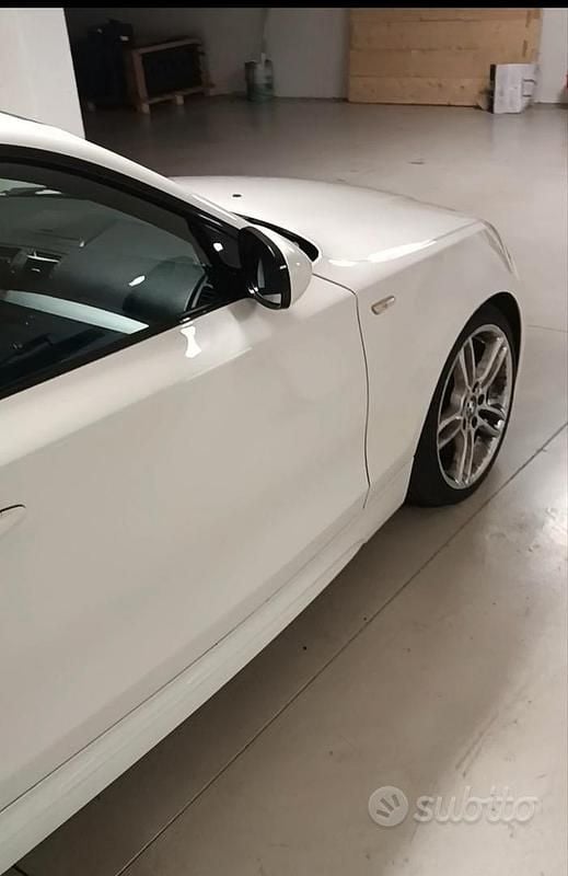 Usata BMW 120 Coupé 250 CV (183 kW) 2011 Bianco Coupé