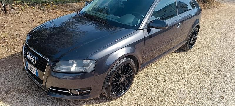 Nero Usata 2011 Audi A3 Due volumi | 5500 € (Buon prezzo) - Immagine 1/4