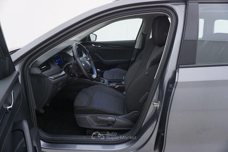 Usata Skoda Octavia 116 CV (85 kW) 2022 Gray Station wagon