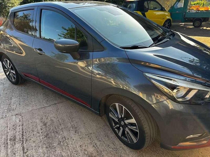 Usata Nissan Micra N-Connecta 90 CV (66 kW) 2017 Grigio Utilitaria