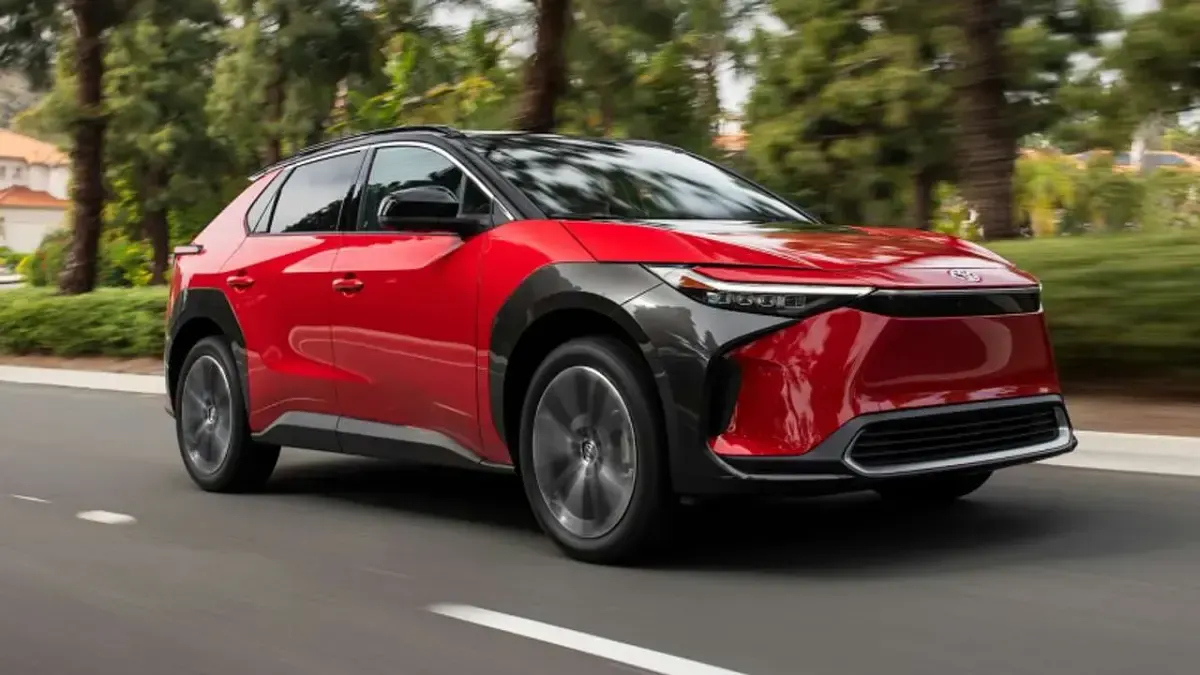 Nuova Toyota bZ4X 80 kW (109 CV) 2025 Argento SUV
