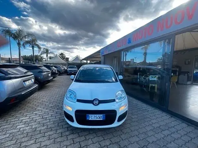 Usata Fiat Panda Lounge 95 CV (69 kW) 2016 Bianco Utilitaria