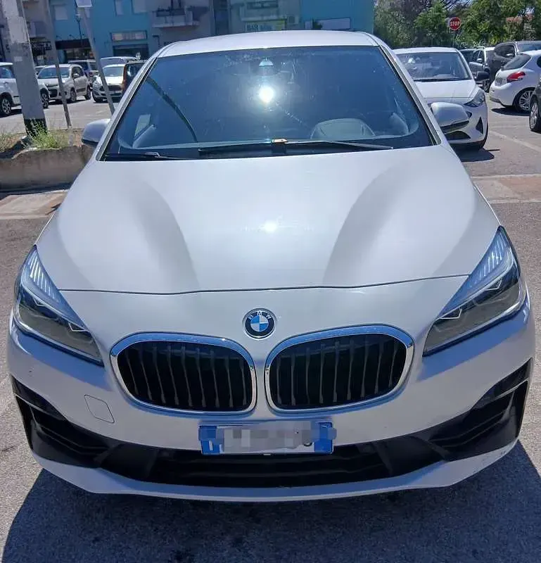 Usata BMW 216 Active Tourer Comfort Edition 116 CV (85 kW) 2019 Bianco Monovolume