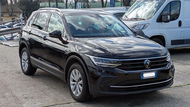 Usata VW Tiguan 150 CV (110 kW) 2022 Nero SUV