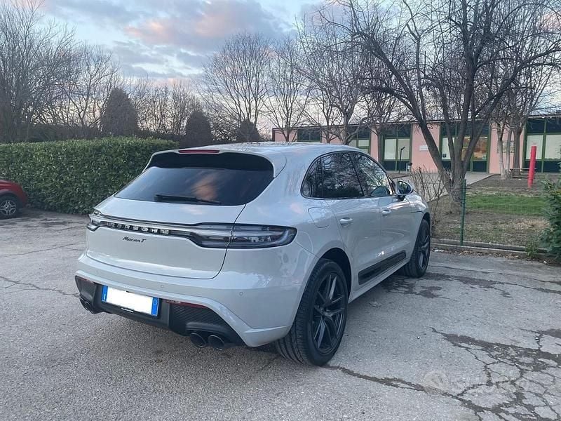 Usata Porsche Macan 265 CV (194 kW) 2023 Grigio SUV