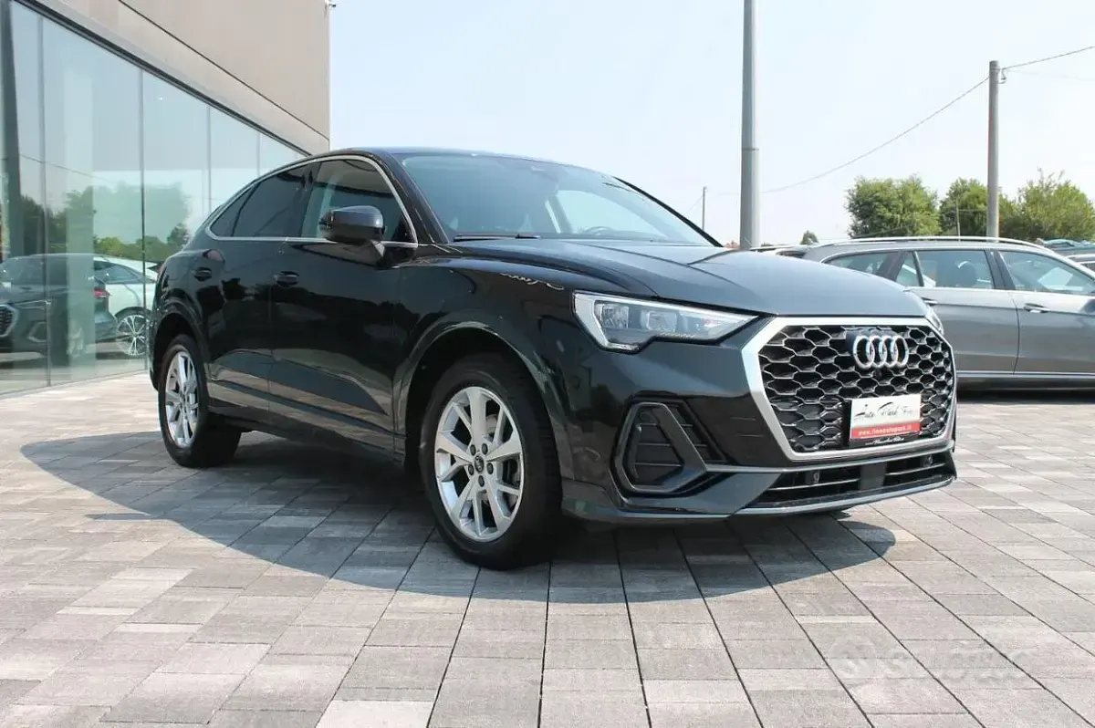 Usata Audi Q3 Sportback Advanced 150 CV (110 kW) 2022 Nero SUV