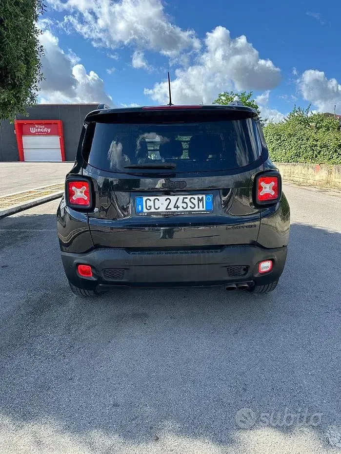 Usata Jeep Renegade 140 CV (102 kW) 2017 Nero SUV