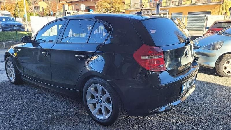 Usata BMW 118 143 CV (105 kW) 2009 Nero Utilitaria