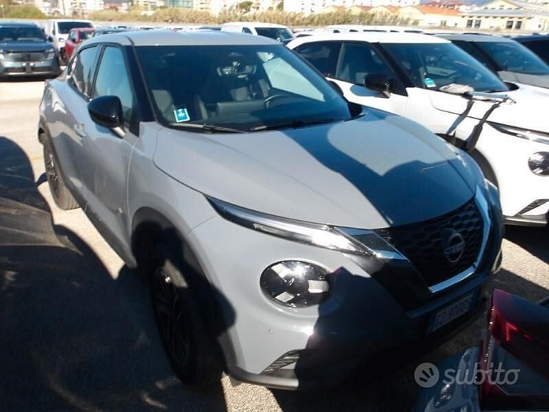 Używany Nissan Juke N-Connecta 114 KM (83 kW) 2025 Szary SUV