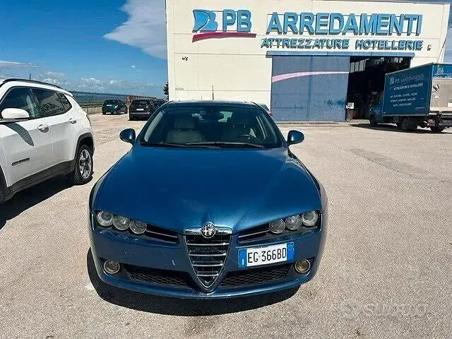 Usata Alfa Romeo 159 Exclusive 150 CV (110 kW) 2008 Blu Berlina