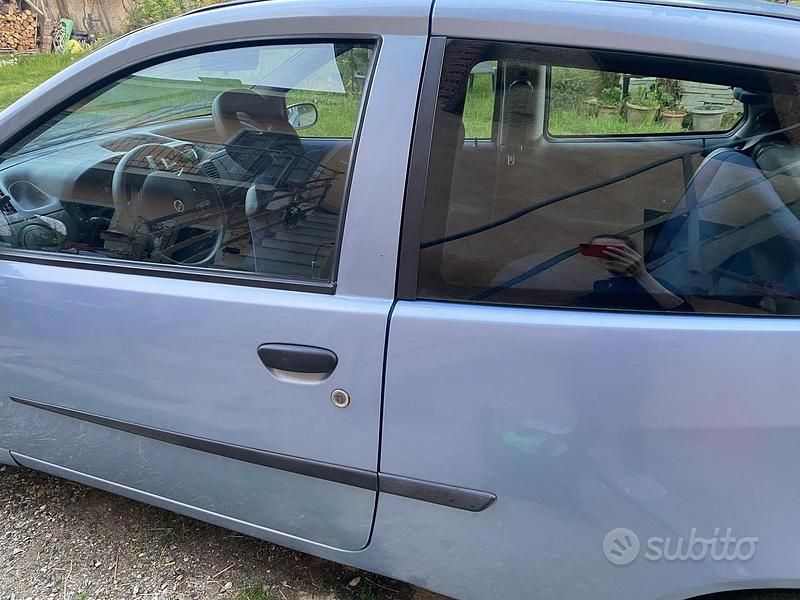 Usata Fiat Punto 2003 Blu Utilitaria