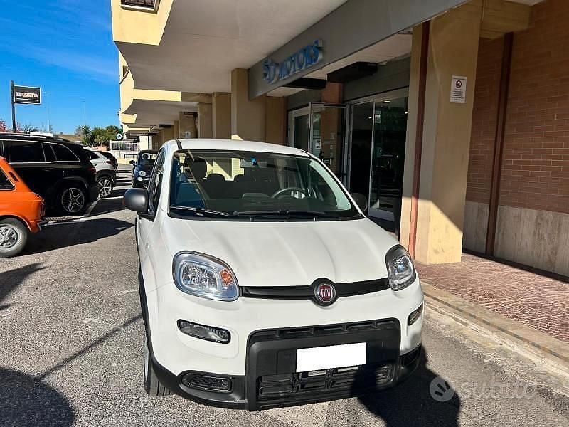 Bianco Usata 2023 Fiat Panda S Due volumi | 10.700 € (Buon prezzo) - Immagine 1/4