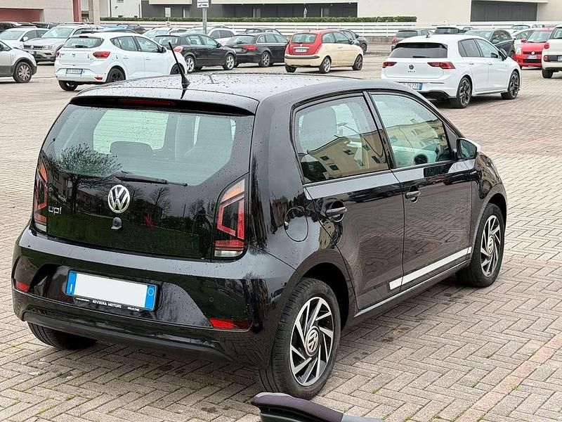 Usata VW up! Move 75 CV (55 kW) 2019 Nero Utilitaria