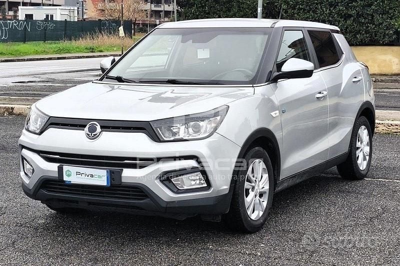 Grigio Usata 2020 Ssangyong (KGM) Tivoli SUV | 8790 € (Buon prezzo) - Immagine 1/4