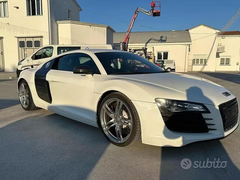 Usata Audi R8 Coupé 430 CV (316 kW) 2010 Bianco metallizzato Coupé