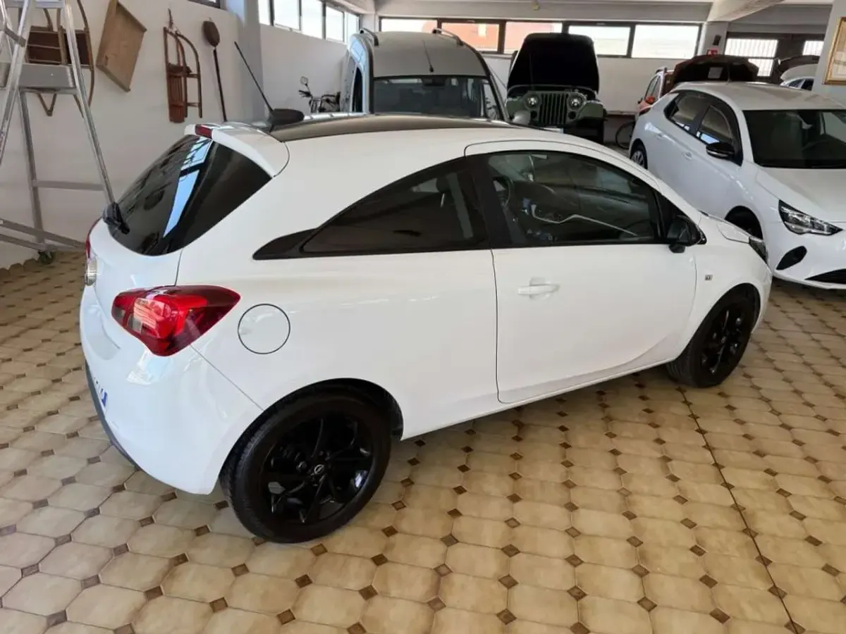 Usata Opel Corsa 65 CV (47 kW) 2017 Antracite Utilitaria