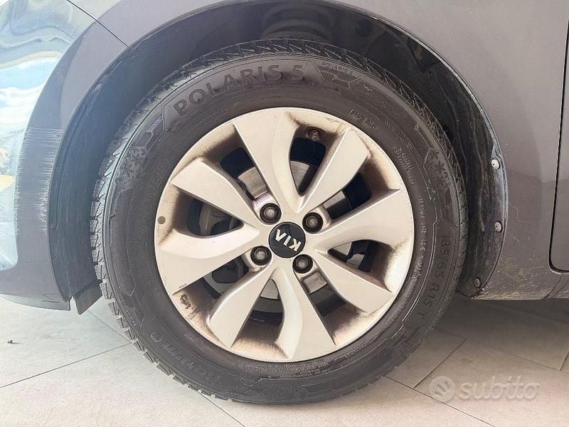 Usata Kia Rio 84 CV (61 kW) 2016 Grigio Utilitaria