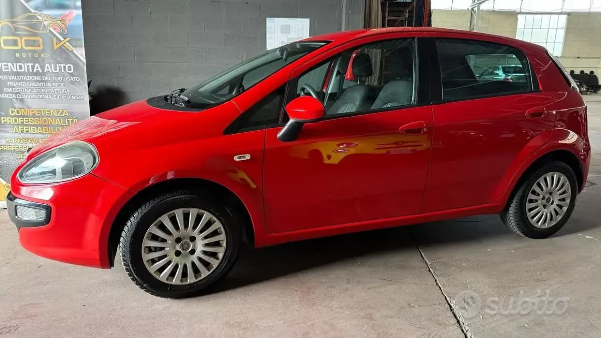 Usata Fiat Punto Evo Dynamic 77 CV (56 kW) 2011 Rosso Utilitaria
