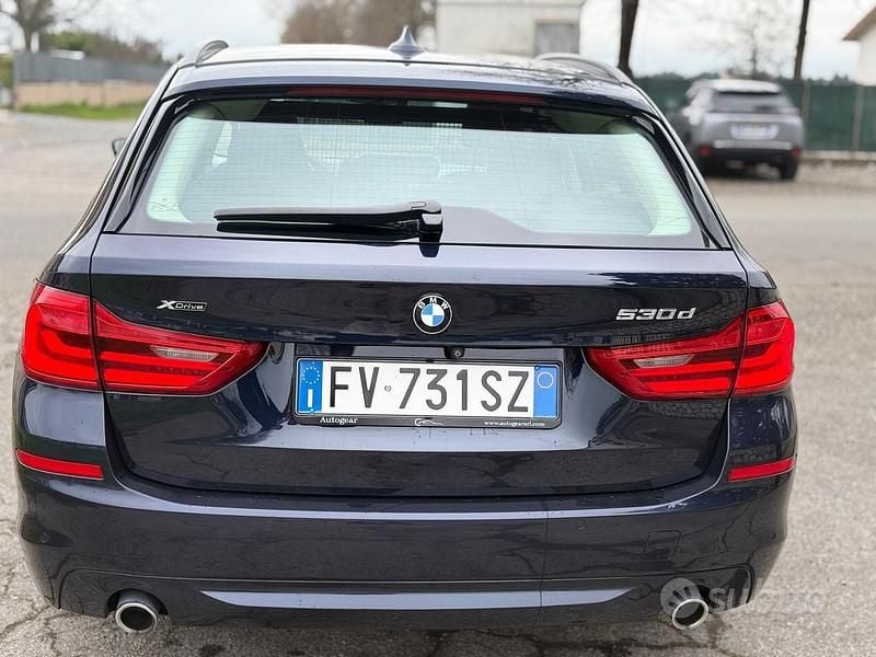 Usado BMW 530 M Sport 249 HP (183 kW) 2019 Azul Carrinha