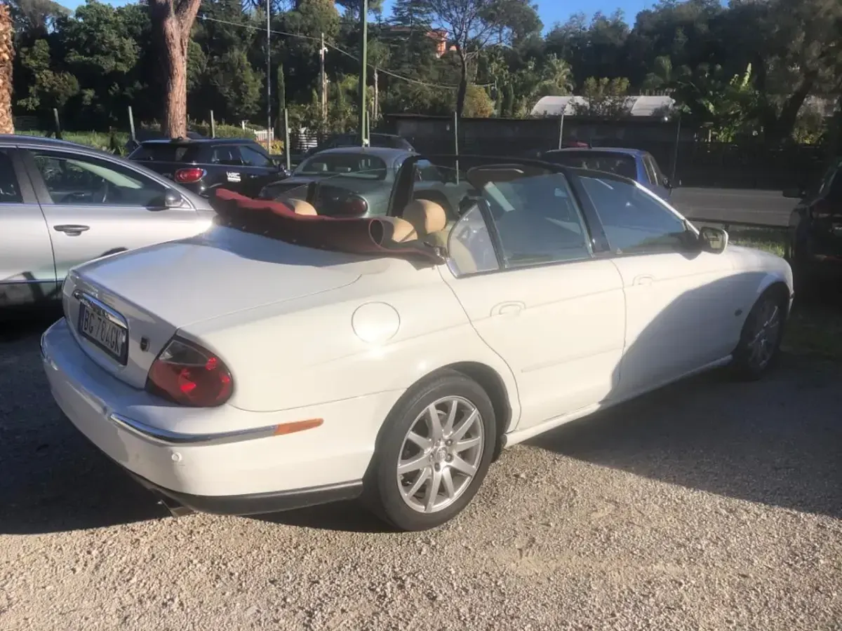 Usata Jaguar S-Type S 298 CV (219 kW) 2002 Bianco Berlina