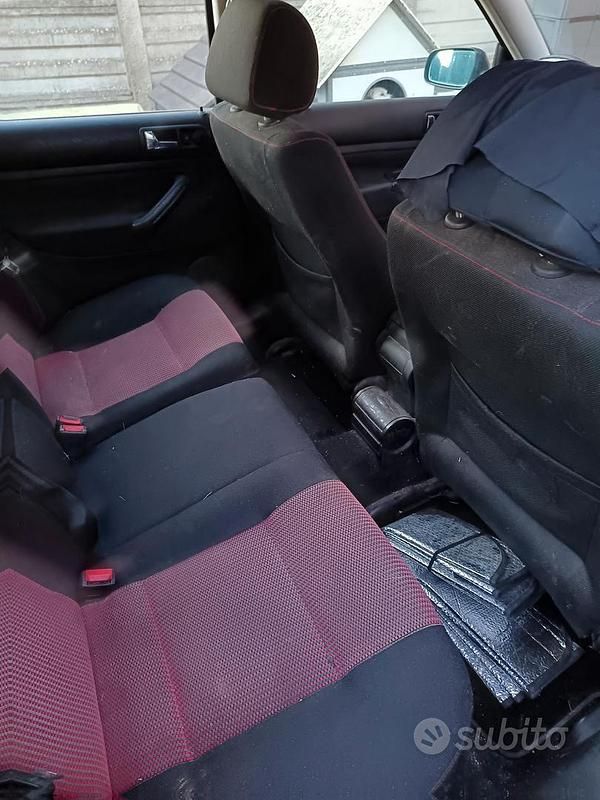 Usata VW Golf IV 105 CV (77 kW) 2000 Berlina