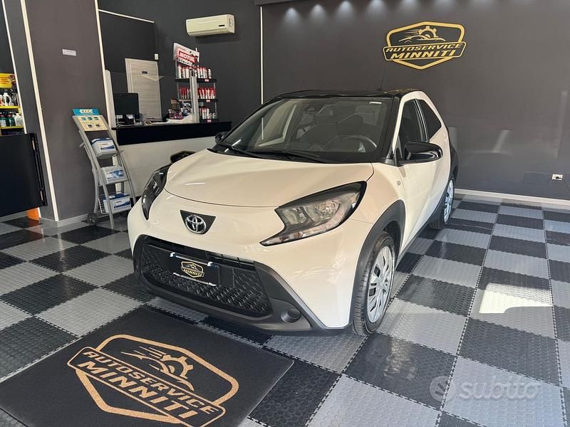 Usata Toyota Aygo X Active 72 CV (52 kW) 2024 Bianco SUV