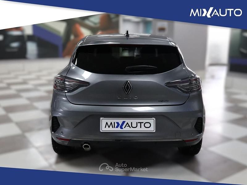 Usata Renault Clio V Techno 91 CV (66 kW) 2025 Gray Berlina