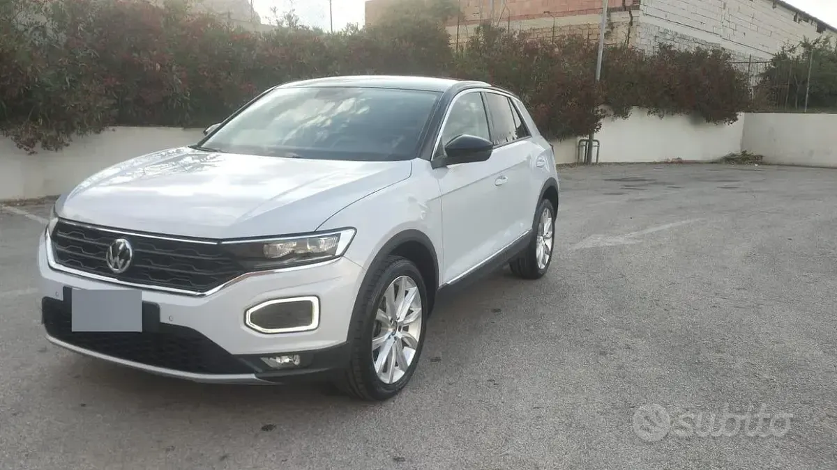 Usata VW T-Roc 116 CV (85 kW) 2019 Bianco SUV