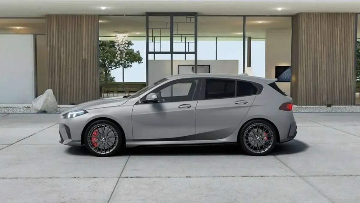 Nuova BMW 120 M Sport 163 CV (119 kW) 2026 Frozen pure grey metallizzato Utilitaria