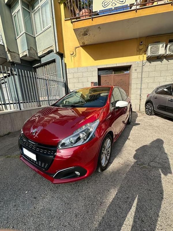 Usata Peugeot 208 Allure 2018 Bordeaux Utilitaria