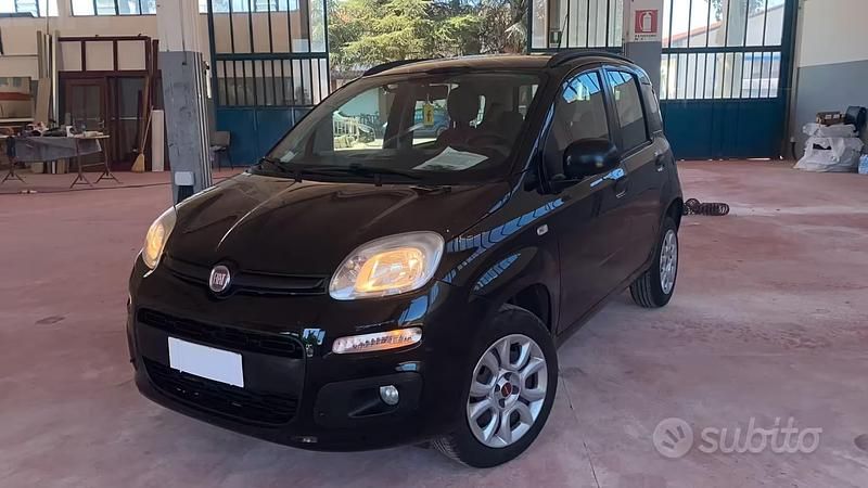 Usata Fiat Panda Lounge 85 CV (62 kW) 2015 Nero Utilitaria