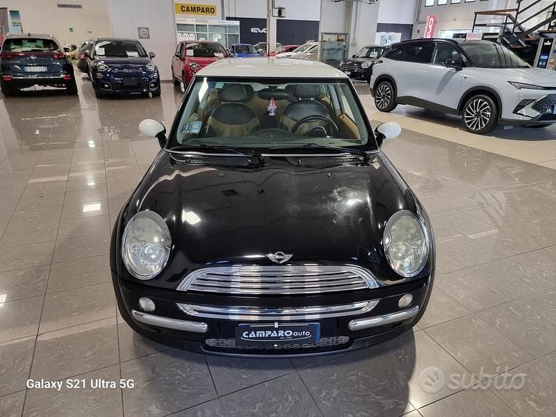 Nero Usata 2006 Mini Cooper Due volumi | 3900 € (Buon prezzo) - Immagine 1/4