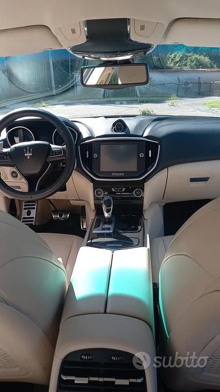Usata Maserati Ghibli 330 CV (242 kW) 2015 Grigio Coupé