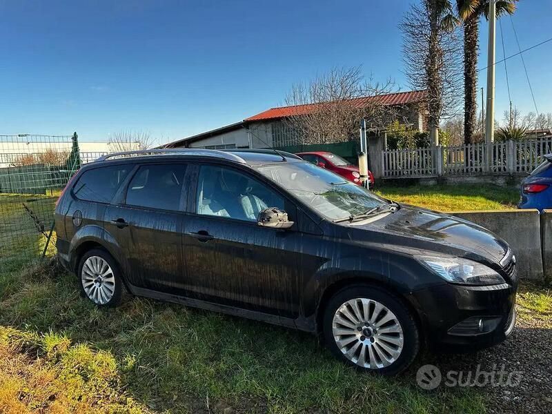 Usata Ford Focus Style 90 CV (66 kW) 2009 Nero Station wagon