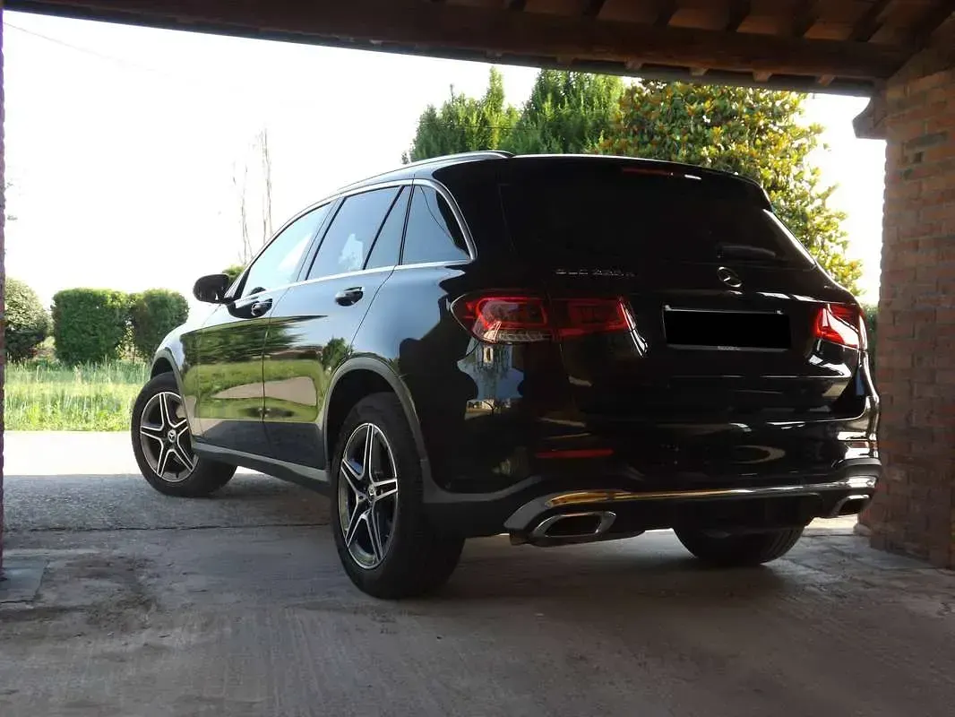 Usata Mercedes GLC220 Premium Plus 194 CV (142 kW) 2019 Nero SUV