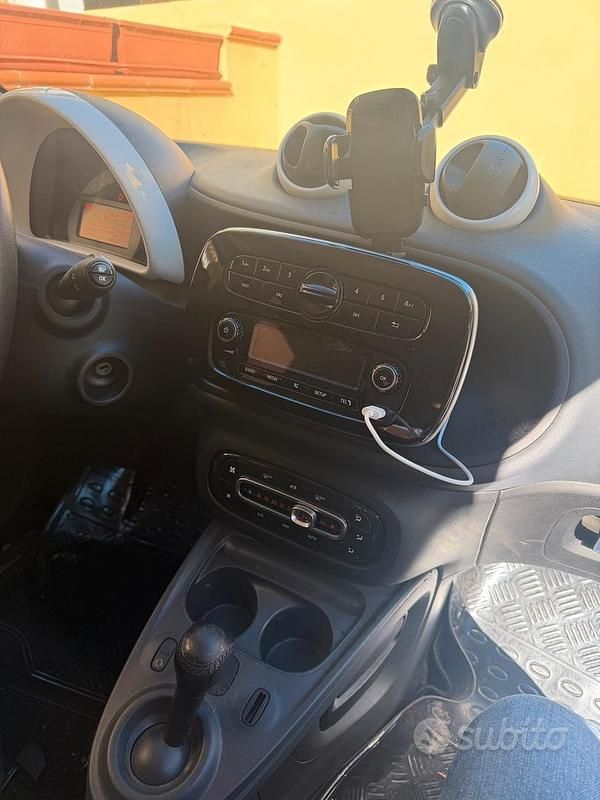 Usata Smart ForFour Passion 71 CV (52 kW) 2017 Bianco Utilitaria