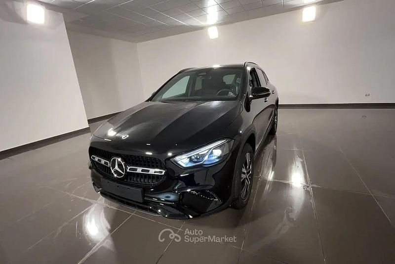 Nuova Mercedes GLA200 Advanced 150 CV (110 kW) 2026 Nero SUV