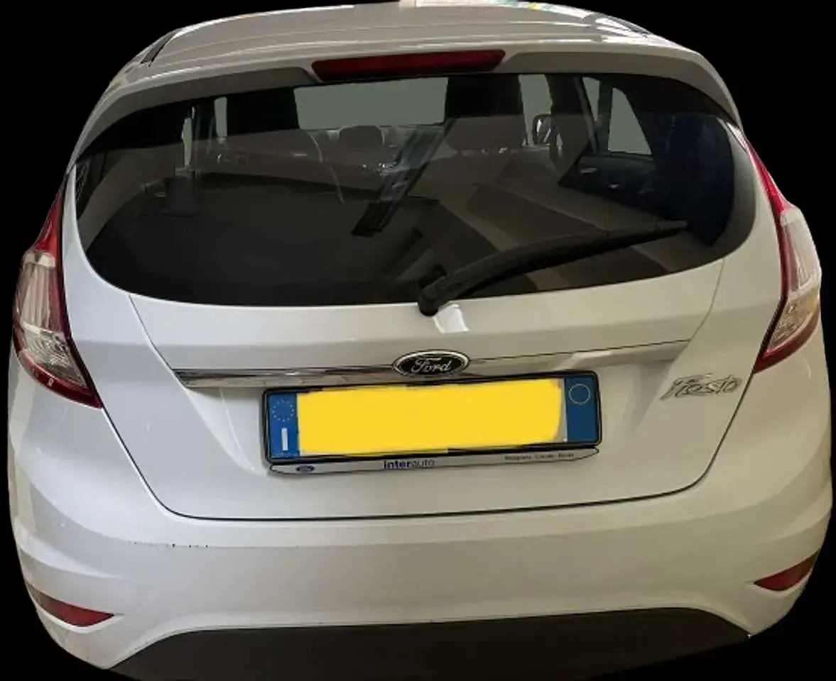 Usata Ford Fiesta Business Edition 75 CV (55 kW) 2016 Bianco Utilitaria