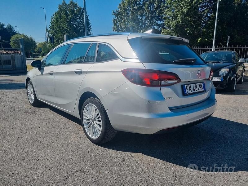 Usata Opel Astra Business 136 CV (100 kW) 2018 Grigio Station wagon