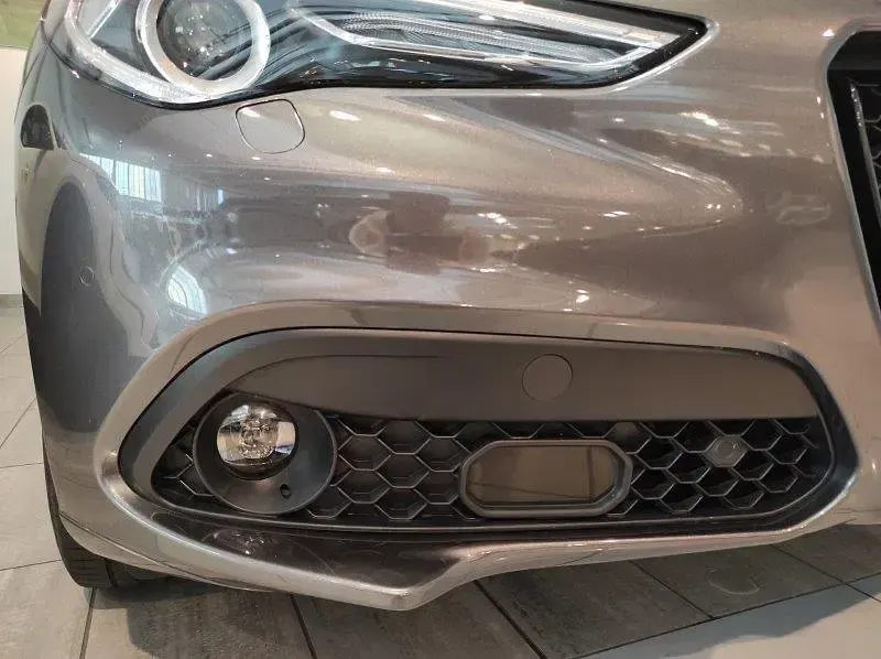 Usata Alfa Romeo Stelvio Veloce 209 CV (153 kW) 2022 Grigio SUV
