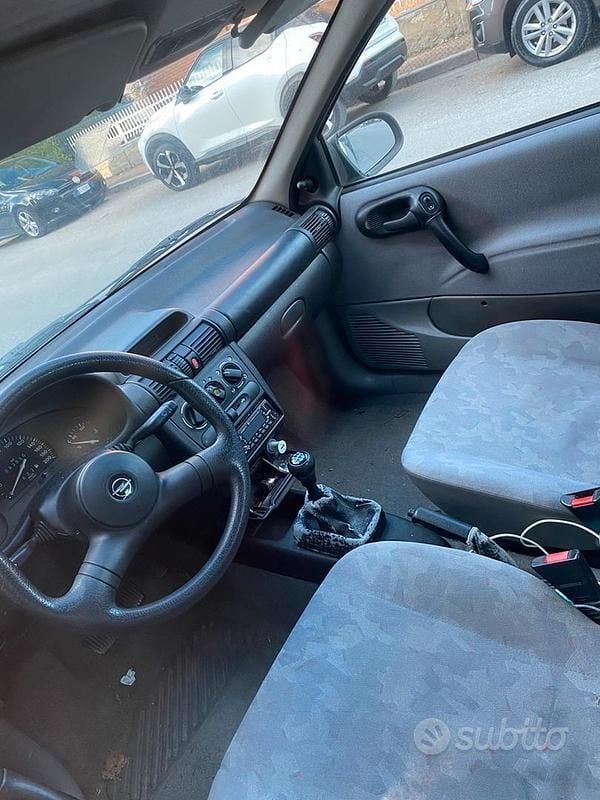 Usata Opel Corsa 1997 Verde Utilitaria