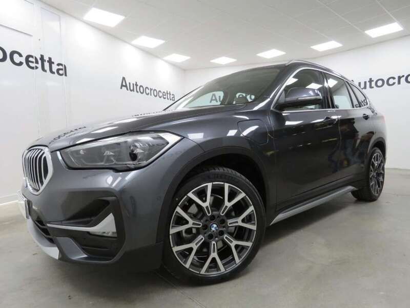 Vari colori Usata 2021 BMW X1 xLine SUV | 26.500 € (Molto cara) - Immagine 1/4