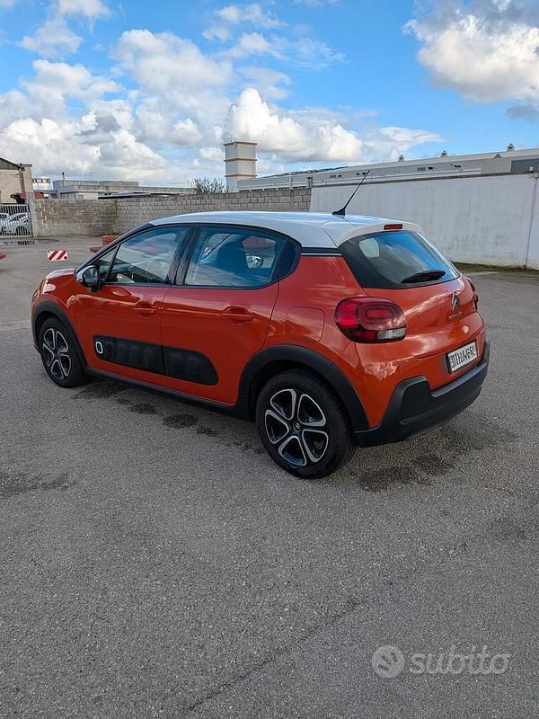 Używany Citroën C3 75 KM (55 kW) 2018 Czerwony Hatchback