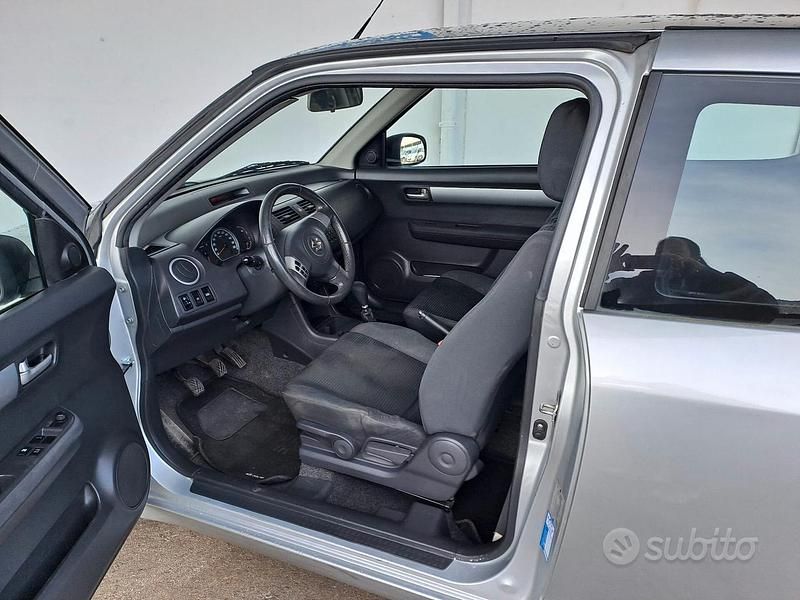 Usata Suzuki Swift GL 92 CV (67 kW) 2008 Grigio Utilitaria