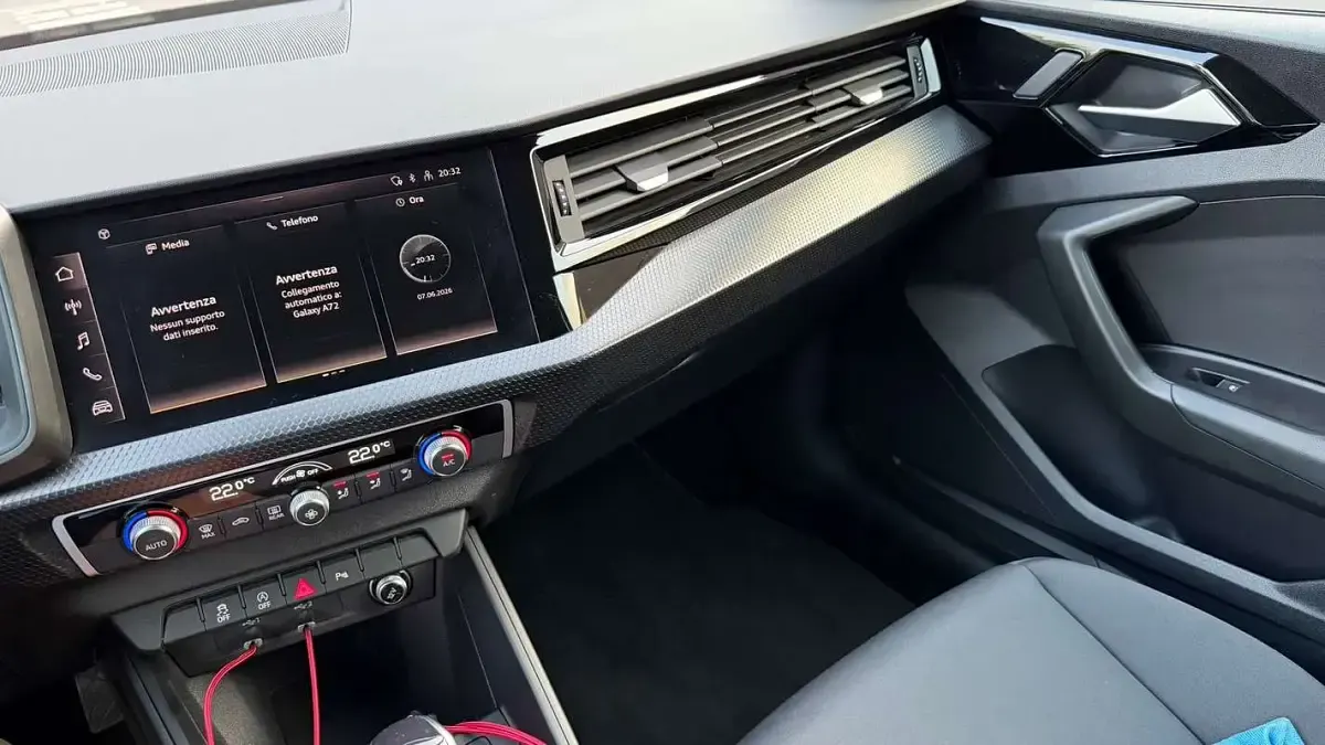 Usata Audi A1 Ambiente 110 CV (80 kW) 2023 Grigio SUV