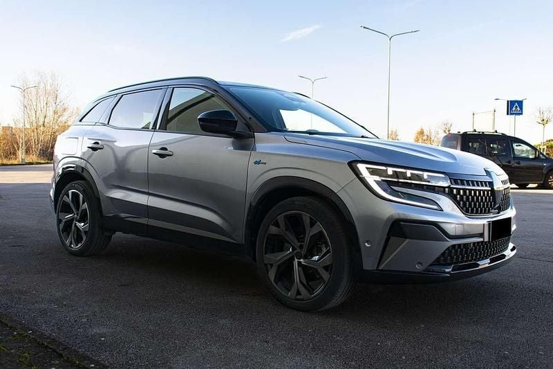 Usata Renault Austral Techno Esprit Alpine 200 CV (147 kW) 2023 Grigio SUV